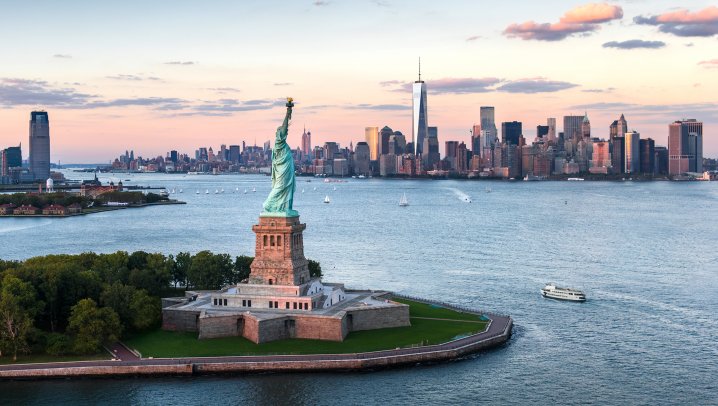 7 ways how to get on the water in New York City new york, travel to new york