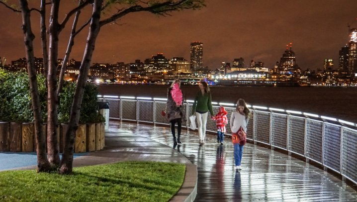 A 90-Minute Waterfront Walk new york, travel to new york